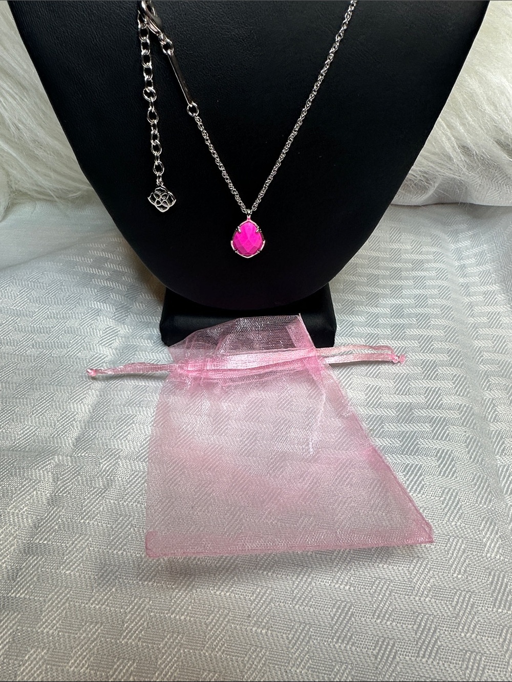 Kendra Scott necklace Kira hot pink silver tear drop - Picture 3 of 5